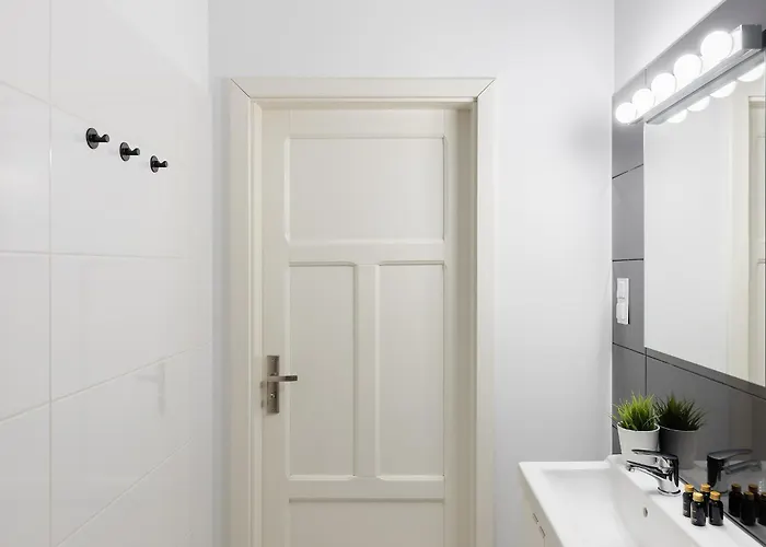 Stare Music شقة *