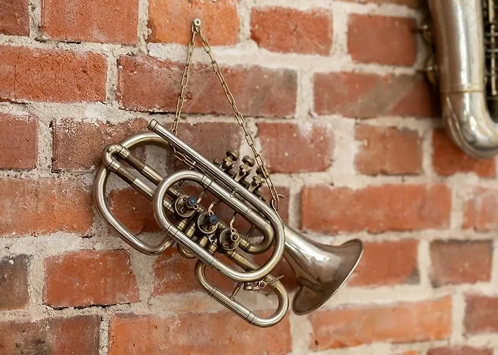 شقة Stare Music بوزنان