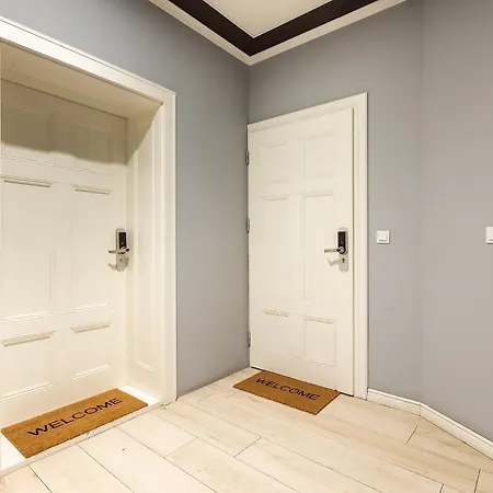 Stare Music شقة *