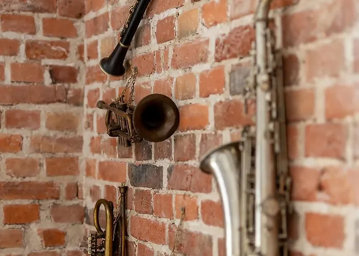 Apartment Stare Music *